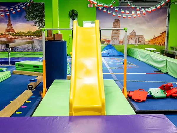 بچوں کے کھیل کے میدان کے سامان کی اقسام