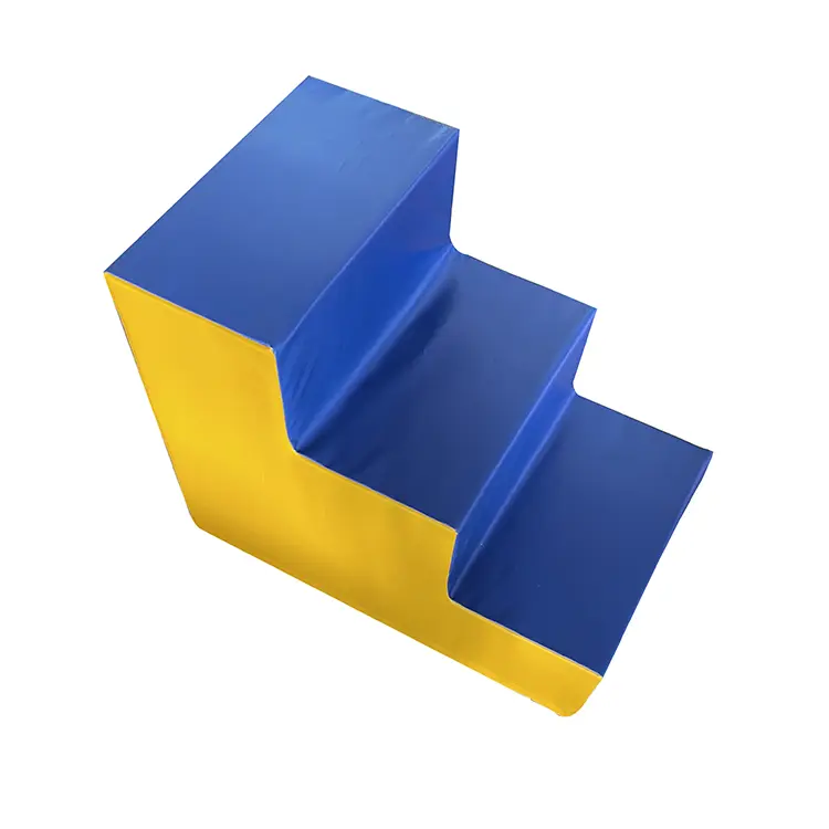 تین قدمی سیڑھی