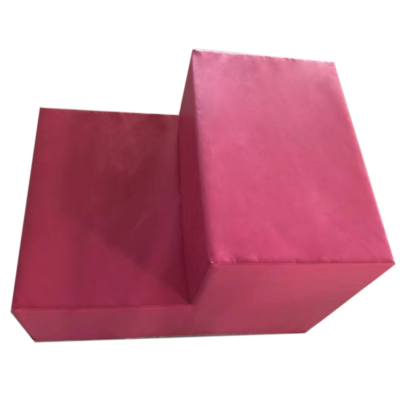 دو قدمی سیڑھی